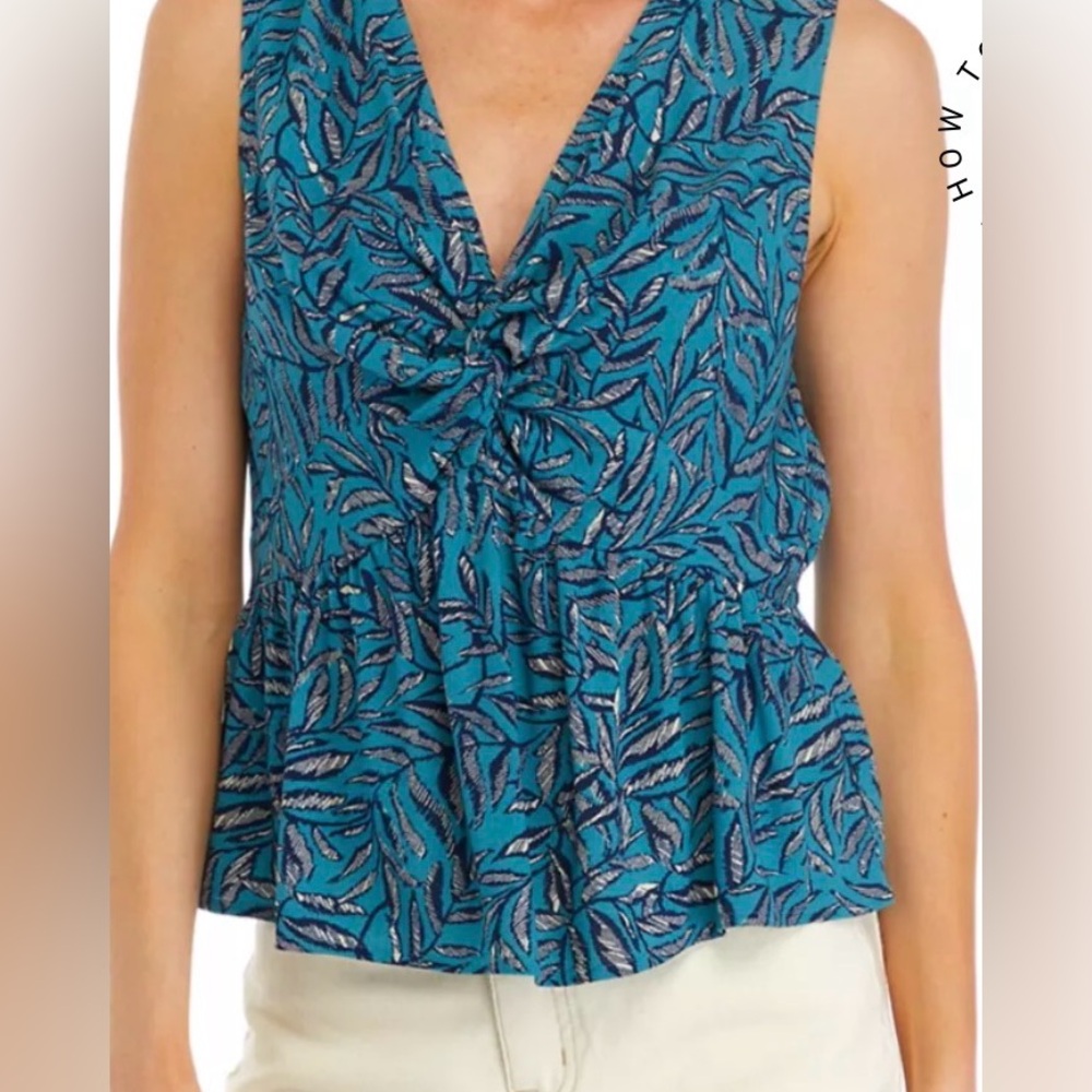 Wonderly Women's Twist Front Tank, Blue Leaf Pattern, Size XL